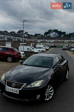 Седан Lexus IS 2009 в Краснограді