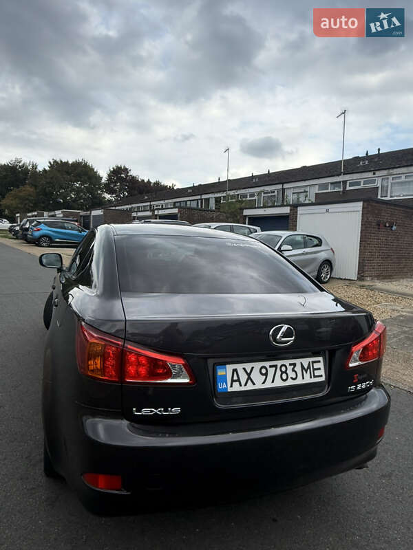 Седан Lexus IS 2009 в Краснограде