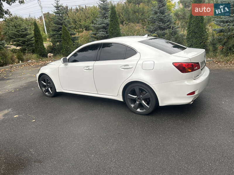 Седан Lexus IS 2008 в Киеве