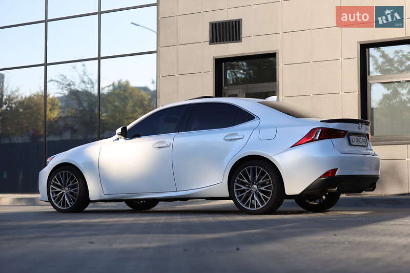 Седан Lexus IS 2013 в Киеве