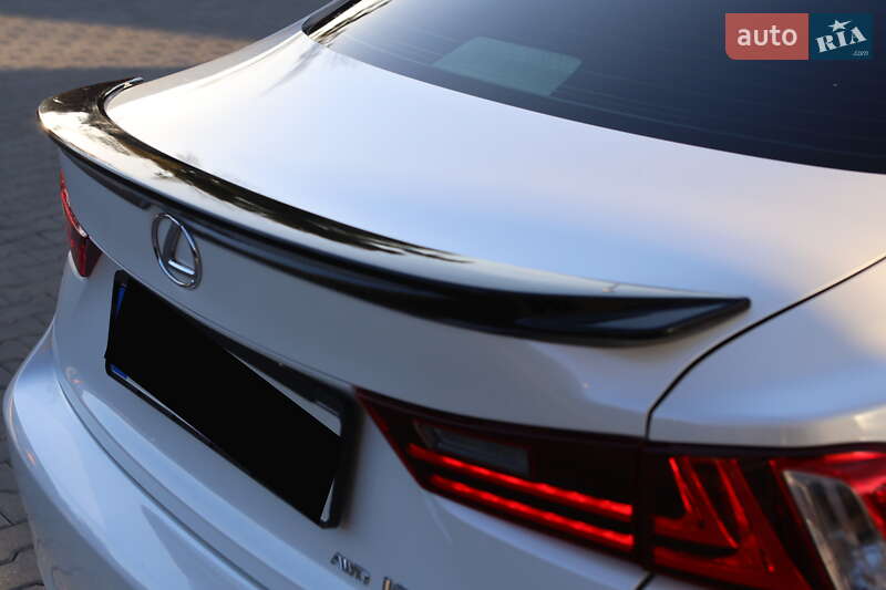 Седан Lexus IS 2013 в Киеве