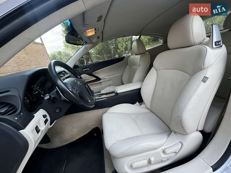 Кабриолет Lexus IS 2010 в Одессе