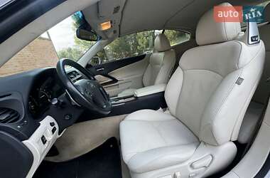 Кабриолет Lexus IS 2010 в 