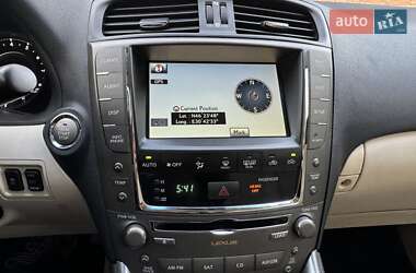 Кабриолет Lexus IS 2010 в 