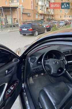 Седан Lexus IS 2005 в 