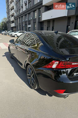 Седан Lexus IS 2016 в 
