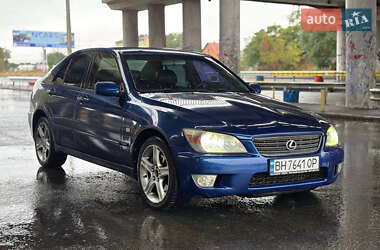 Седан Lexus IS 1999 в 