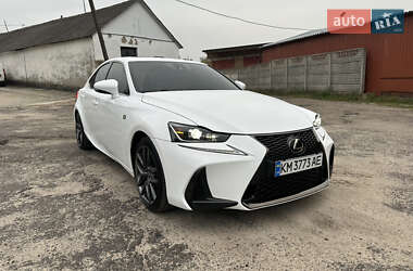 Lexus IS 2018