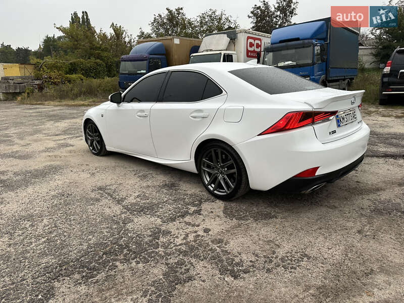 Седан Lexus IS 2018 в Житомире