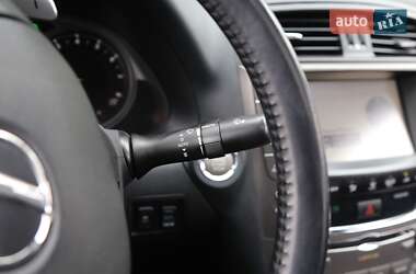 Седан Lexus IS 2010 в 