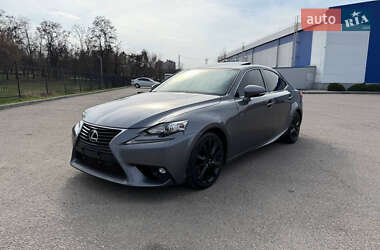 Седан Lexus IS 2016 в 