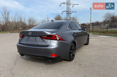 Седан Lexus IS 2016 в 