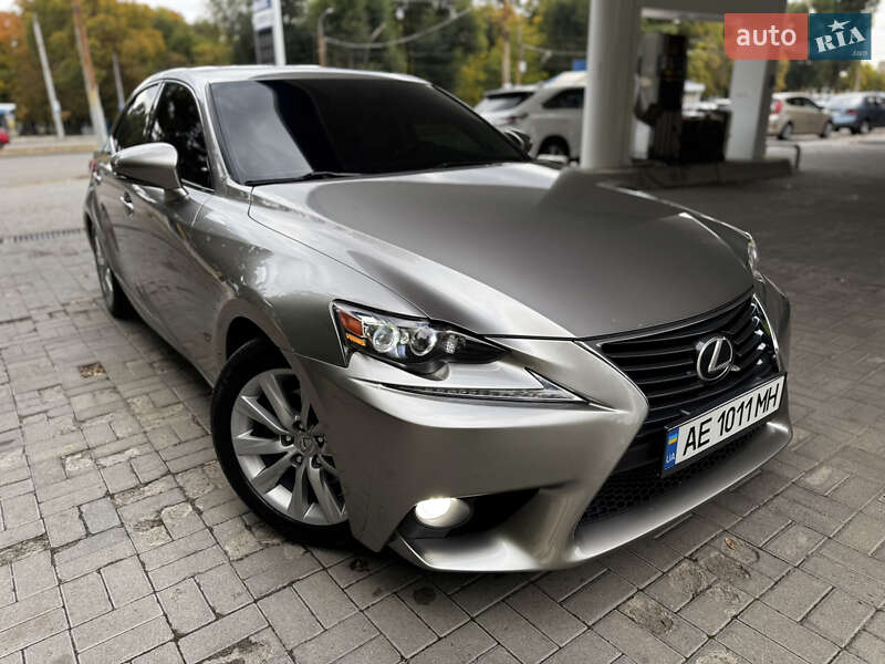 Седан Lexus IS 2013 в Днепре