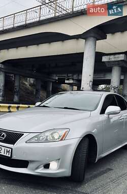 Седан Lexus IS 2010 в 