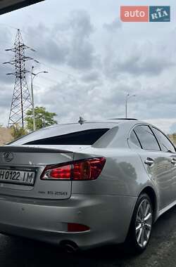 Седан Lexus IS 2010 в 