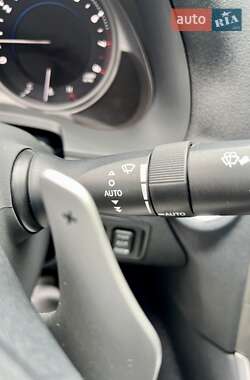 Седан Lexus IS 2010 в 