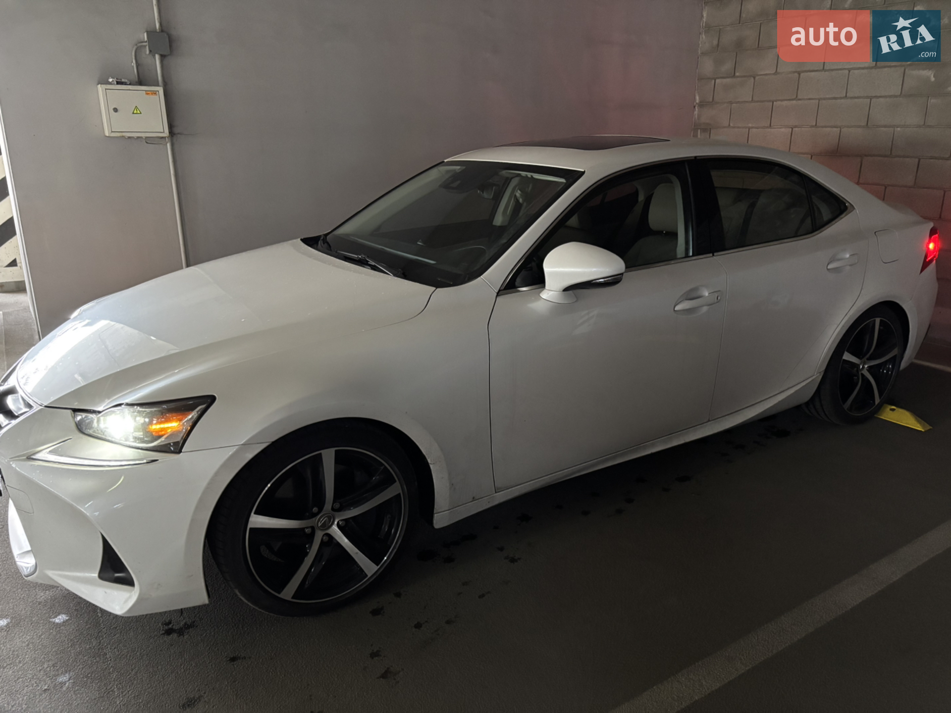 2018 Lexus IS - мініатюра 34