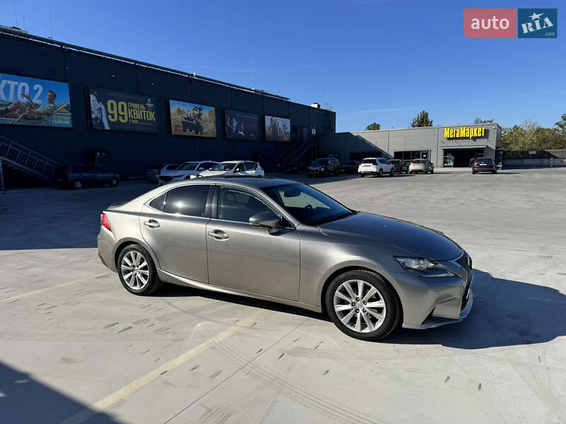 Седан Lexus IS 2014 в Киеве