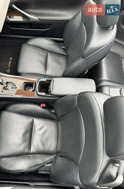 Кабриолет Lexus IS 2011 в 