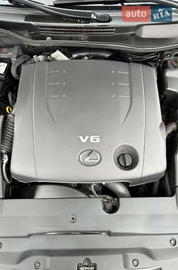 Кабриолет Lexus IS 2011 в 