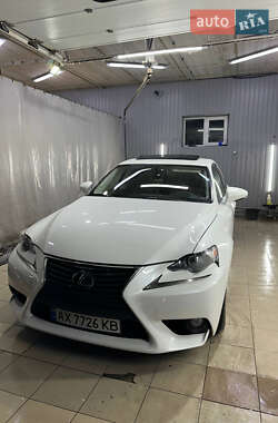 Седан Lexus IS 2014 в 