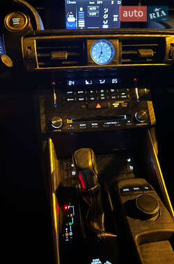 Седан Lexus IS 2014 в 