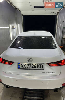 Седан Lexus IS 2014 в 