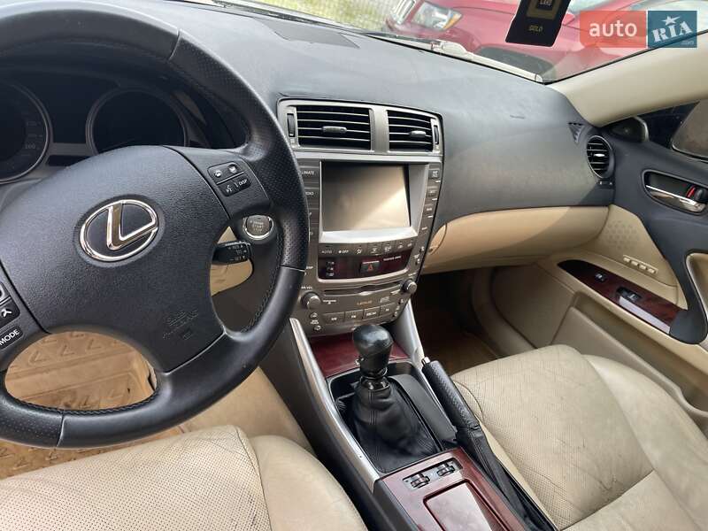 Седан Lexus IS 2006 в Тернополе