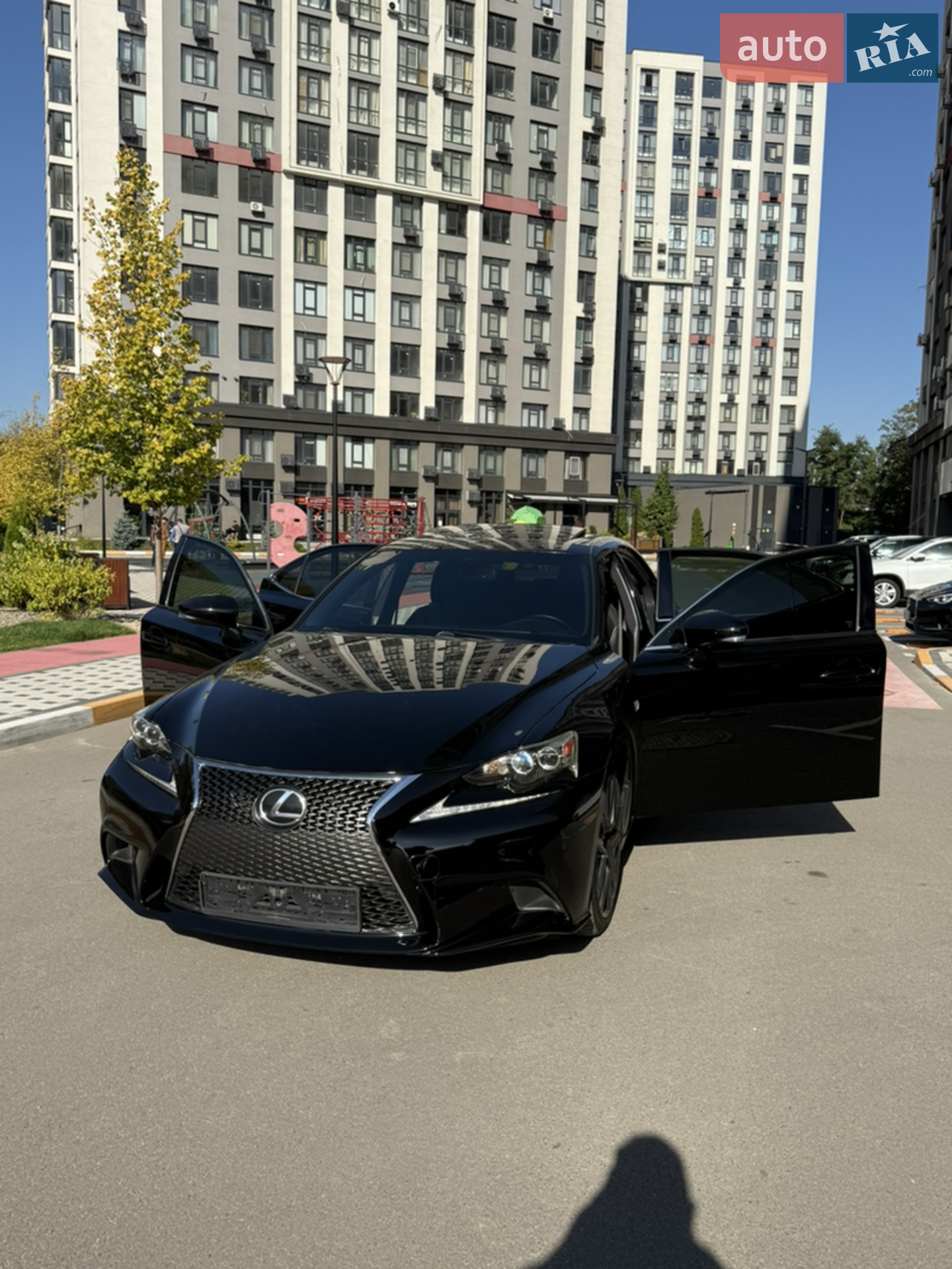 2016 Lexus IS - мініатюра 3