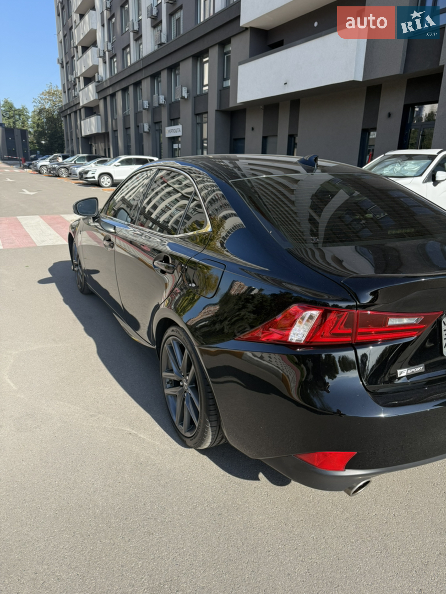 2016 Lexus IS - мініатюра 11