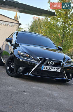 Седан Lexus IS 2014 в 