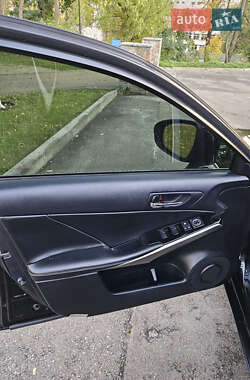 Седан Lexus IS 2014 в 