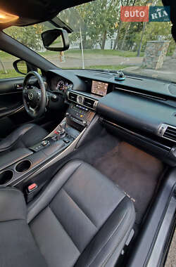 Седан Lexus IS 2014 в 