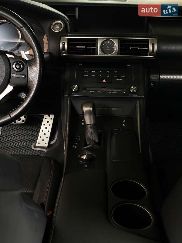 Седан Lexus IS 2015 в Богодухіву фото 7 Седан Lexus IS 2015 в Богодухіву