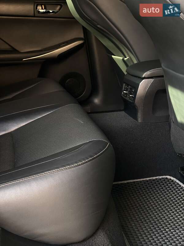 Седан Lexus IS 2015 в Богодухіву фото 16 Седан Lexus IS 2015 в Богодухіву