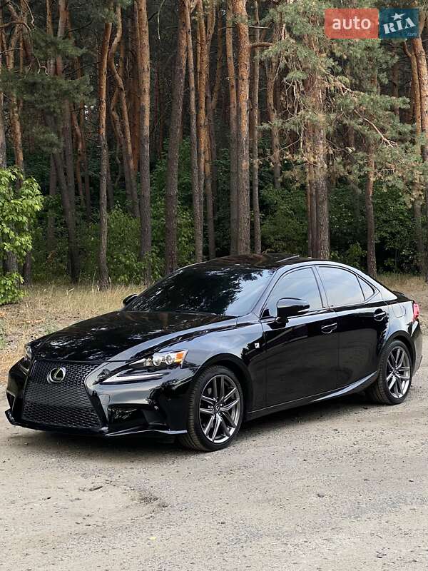 Lexus IS 2015