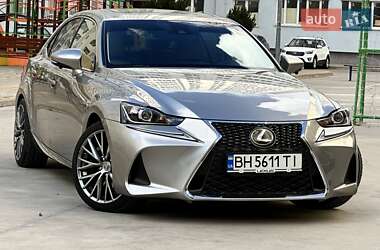 Седан Lexus IS 2017 в 
