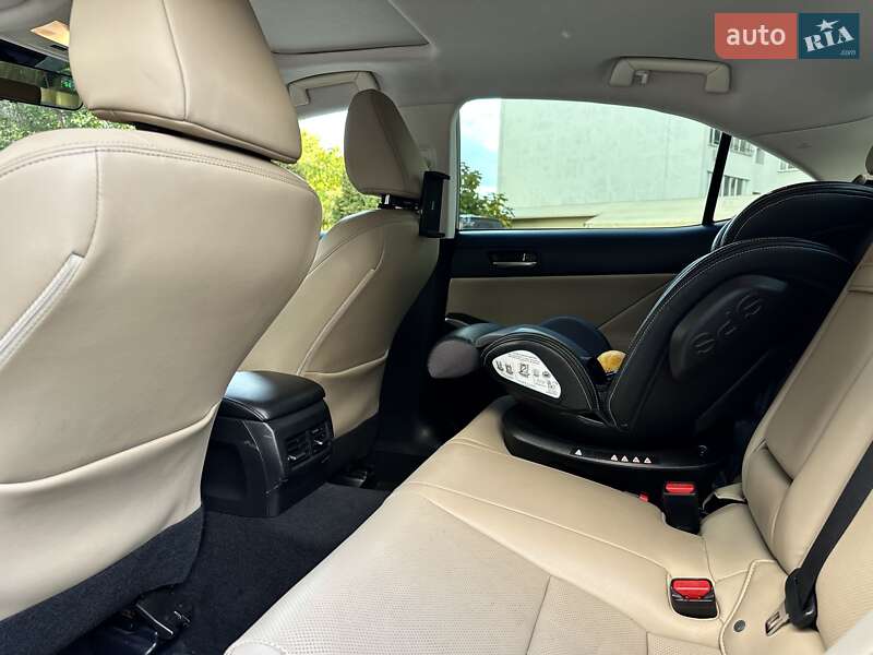 Седан Lexus IS 2017 в Одессе