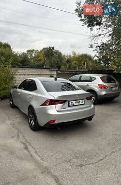 Седан Lexus IS 2016 в 
