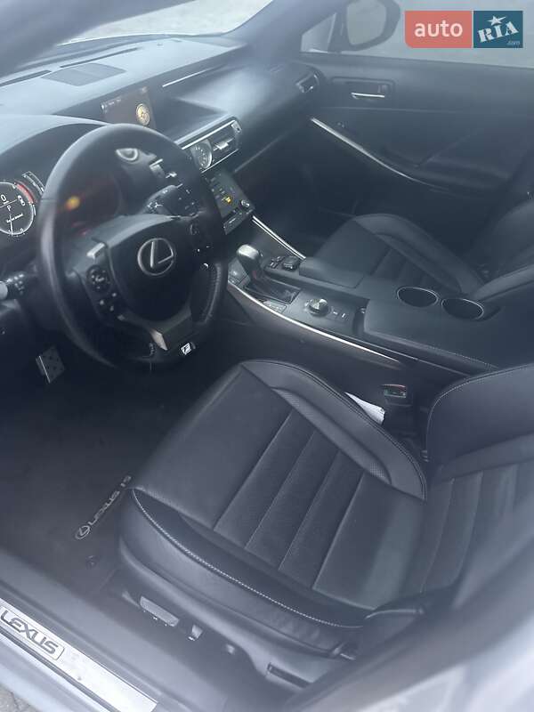 Седан Lexus IS 2016 в Запоріжжі фото 13 Седан Lexus IS 2016 в Запоріжжі