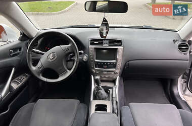 Седан Lexus IS 2009 в 