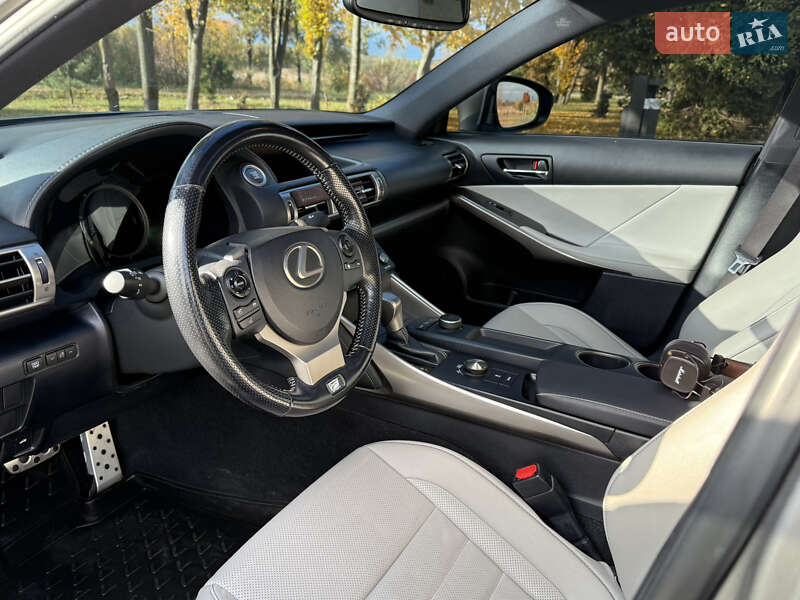 Седан Lexus IS 2015 в Коломые фото 4 Седан Lexus IS 2015 в Коломые