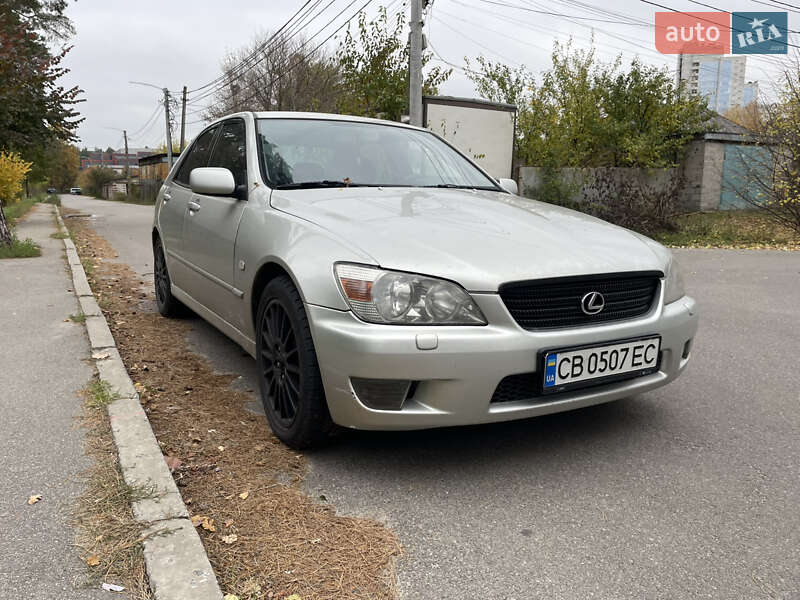 Седан Lexus IS 2000 в Киеве фото 5 Седан Lexus IS 2000 в Киеве