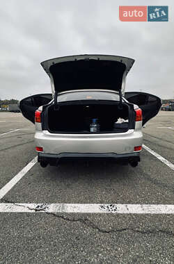 Седан Lexus IS 2006 в  фото 15 Седан Lexus IS 2006 в