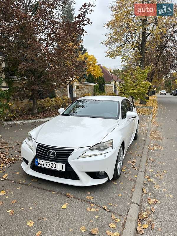 Седан Lexus IS 2013 в Киеве