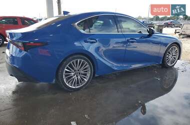 Седан Lexus IS 2023 в  фото 3 Седан Lexus IS 2023 в