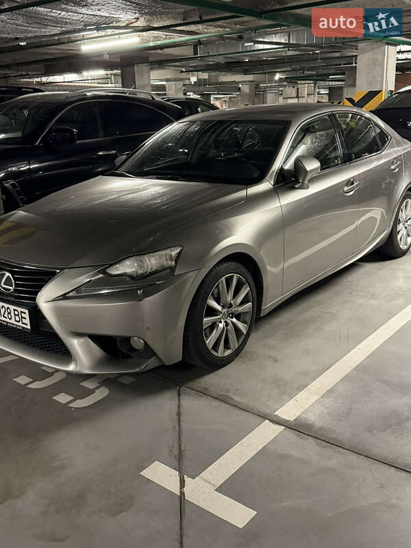 Седан Lexus IS 2013 в Киеве
