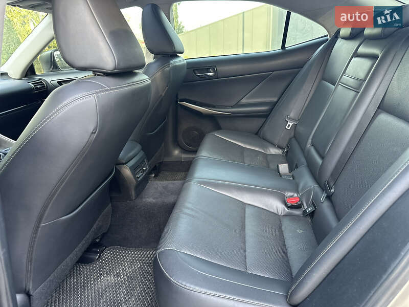 Седан Lexus IS 2014 в Кропивницком фото 23 Седан Lexus IS 2014 в Кропивницком