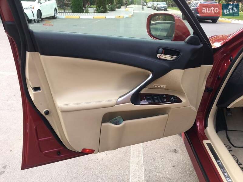 Седан Lexus IS 2006 в Буче фото 4 Седан Lexus IS 2006 в Буче