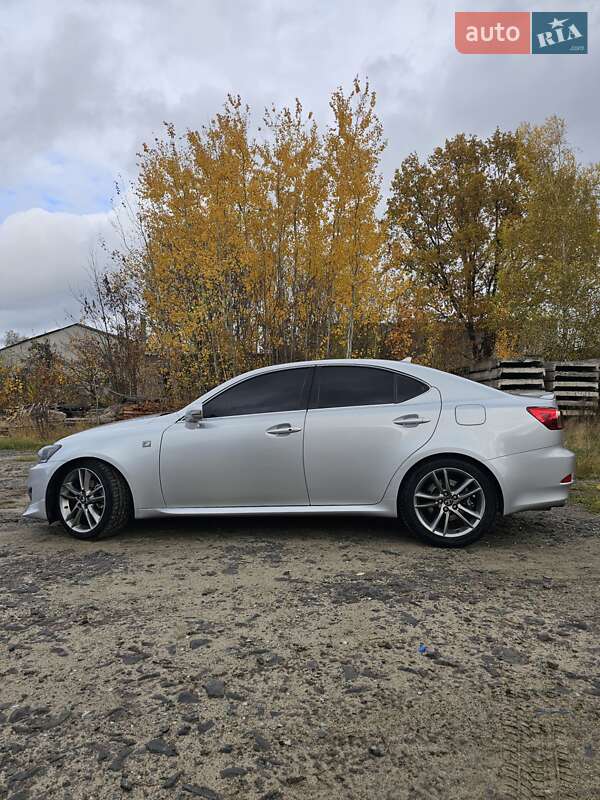 Седан Lexus IS 2011 в Камені-Каширському